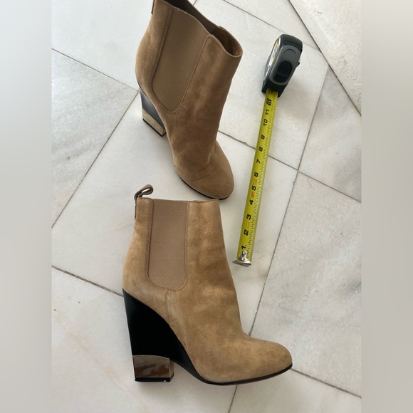 Designer boots 4 inch heels - Picture 8 of 9